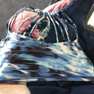 Iululemon bra size 8